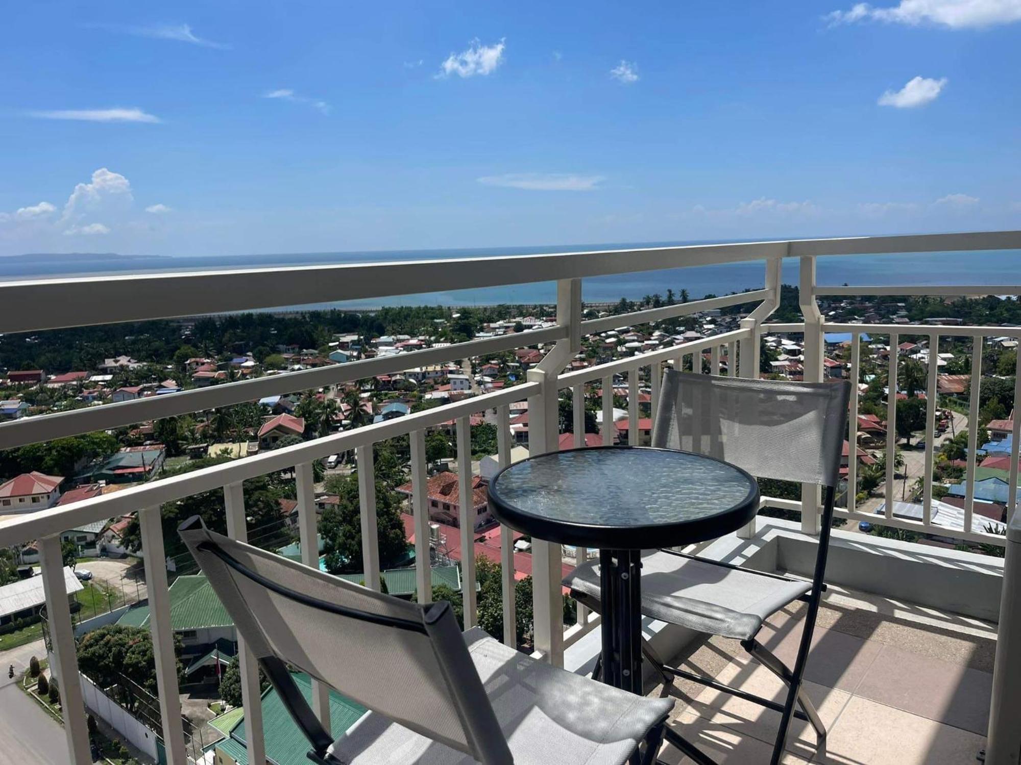 Verdon Parc Davao City With Balcony By Darpm Esterno foto